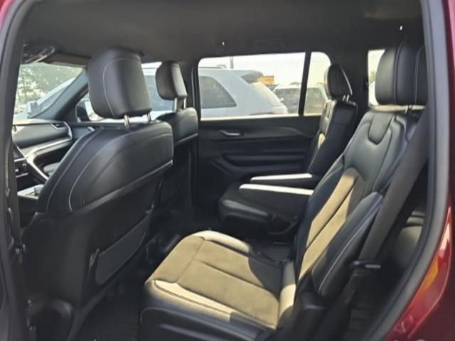 Used 2023 Jeep Grand Cherokee L Laredo AWD/4WD image 5