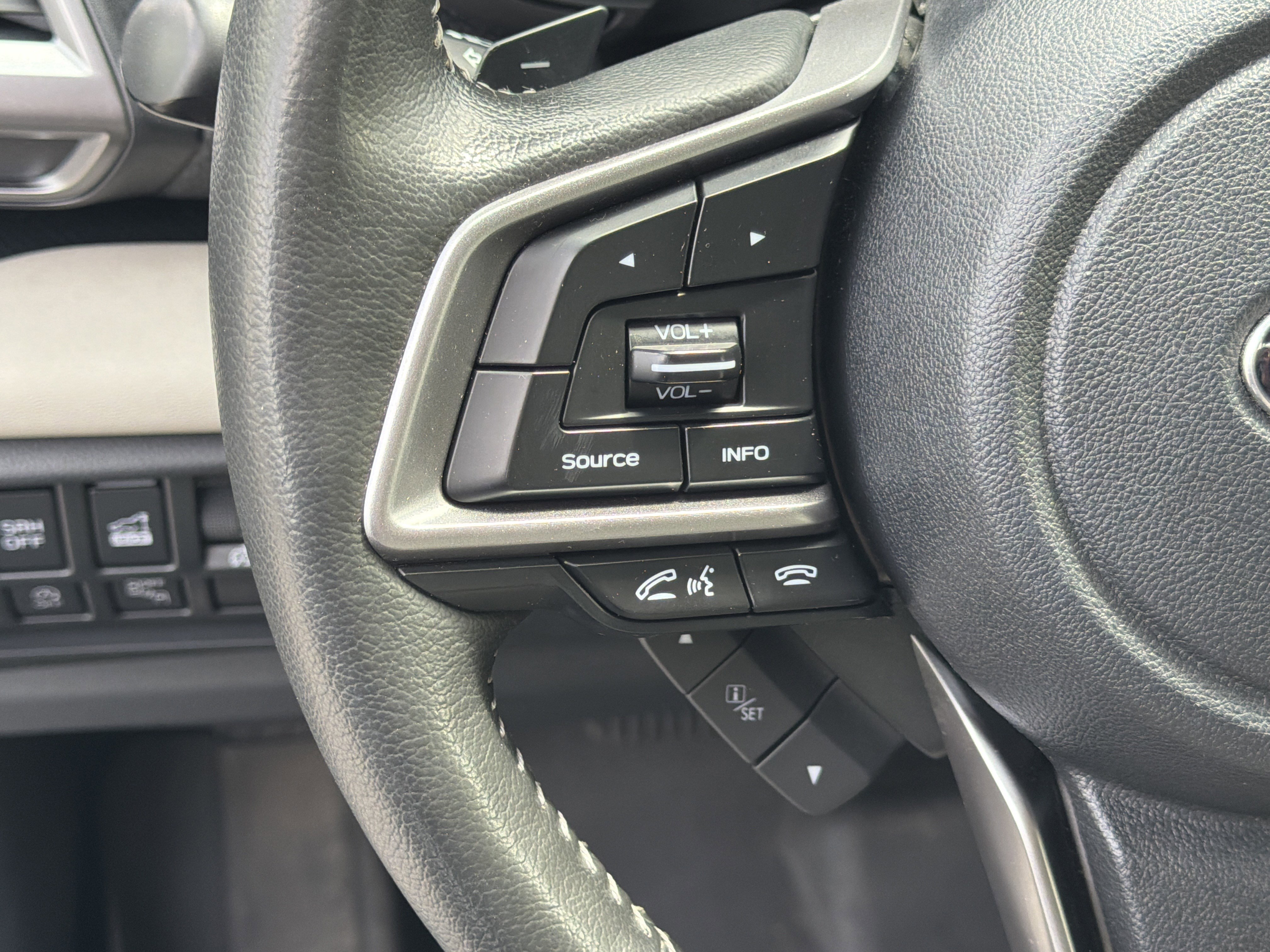 Used 2023 Subaru Forester Limited image 20