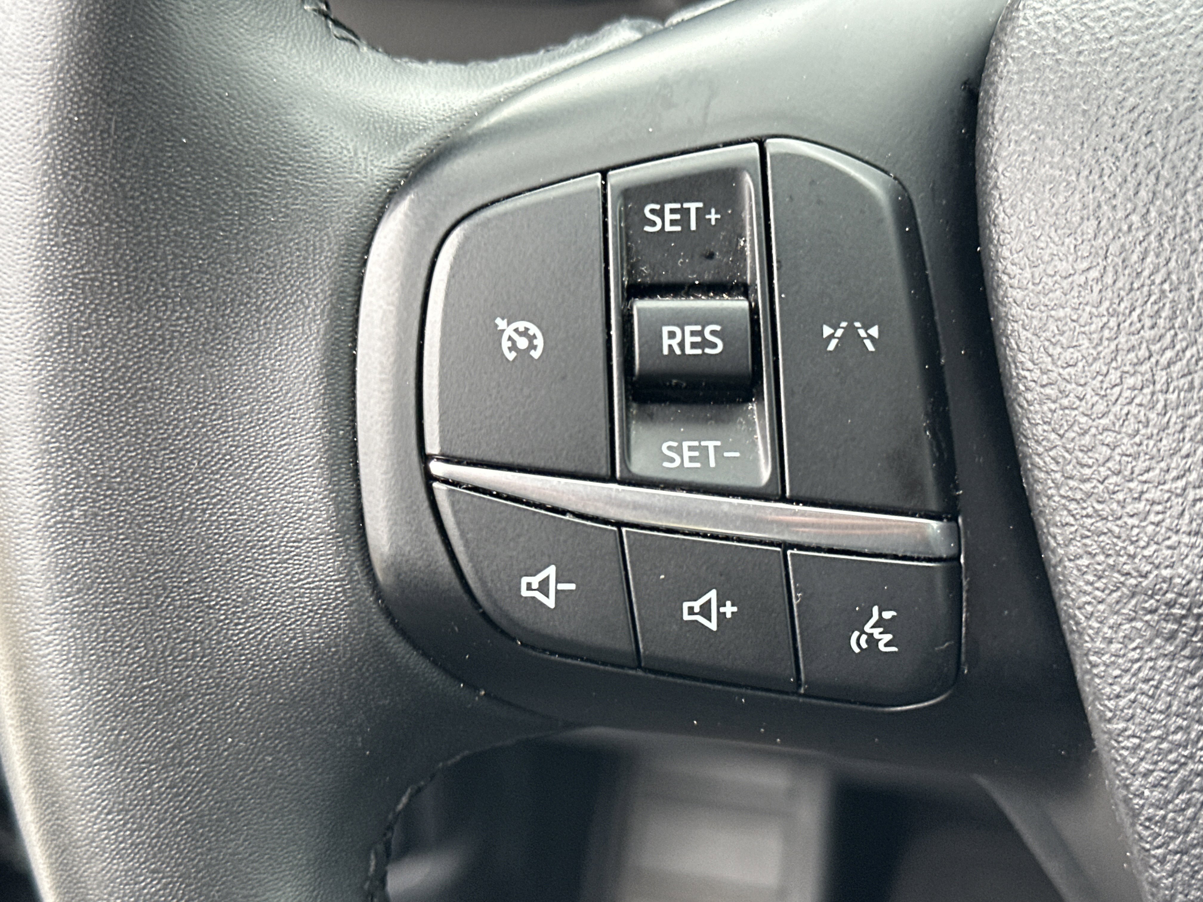 Used 2024 Ford Escape Active image 25