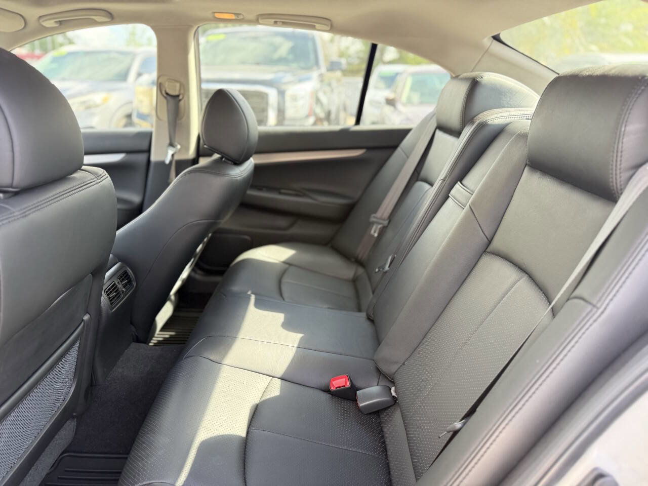 Used 2015 INFINITI Q40 w/ Moonroof Package image 21