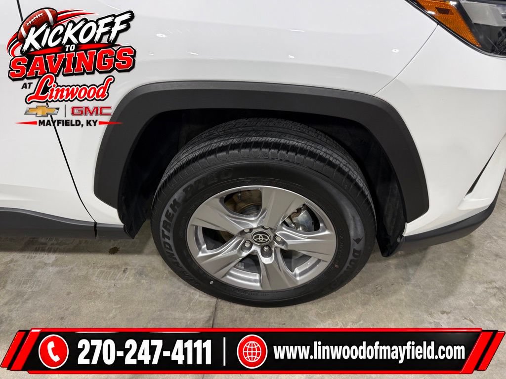 Used 2025 Toyota RAV4 XLE FWD image 9