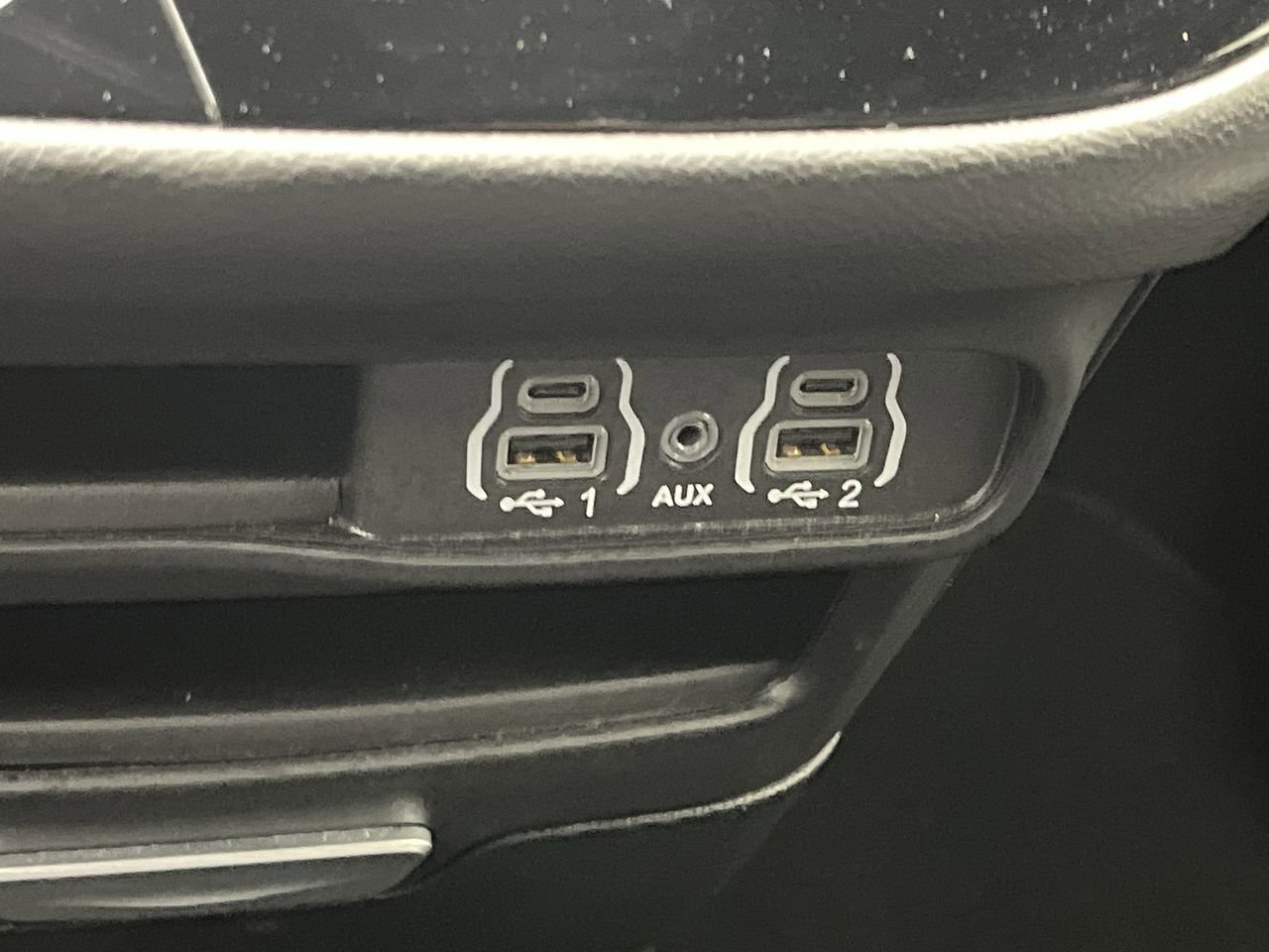 Used 2025 Chrysler Pacifica Select FWD image 24