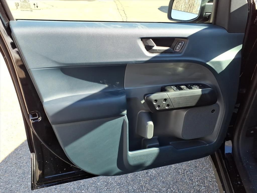 New 2026 Ford Maverick Lariat w/ Black Appearance Package image 16