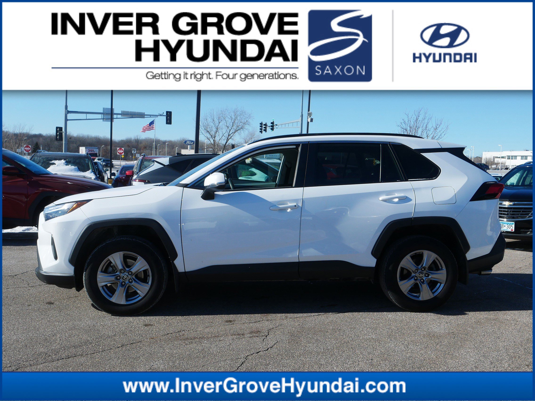 Used 2023 Toyota RAV4 XLE image 1