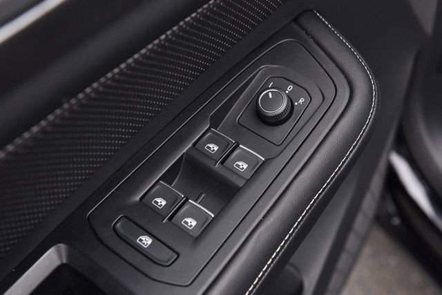 Certified 2024 Volkswagen Atlas Cross Sport SE AWD/4WD image 8