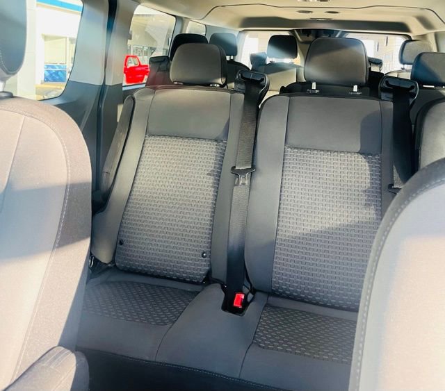 Used 2023 Ford Transit 350 XLT image 9