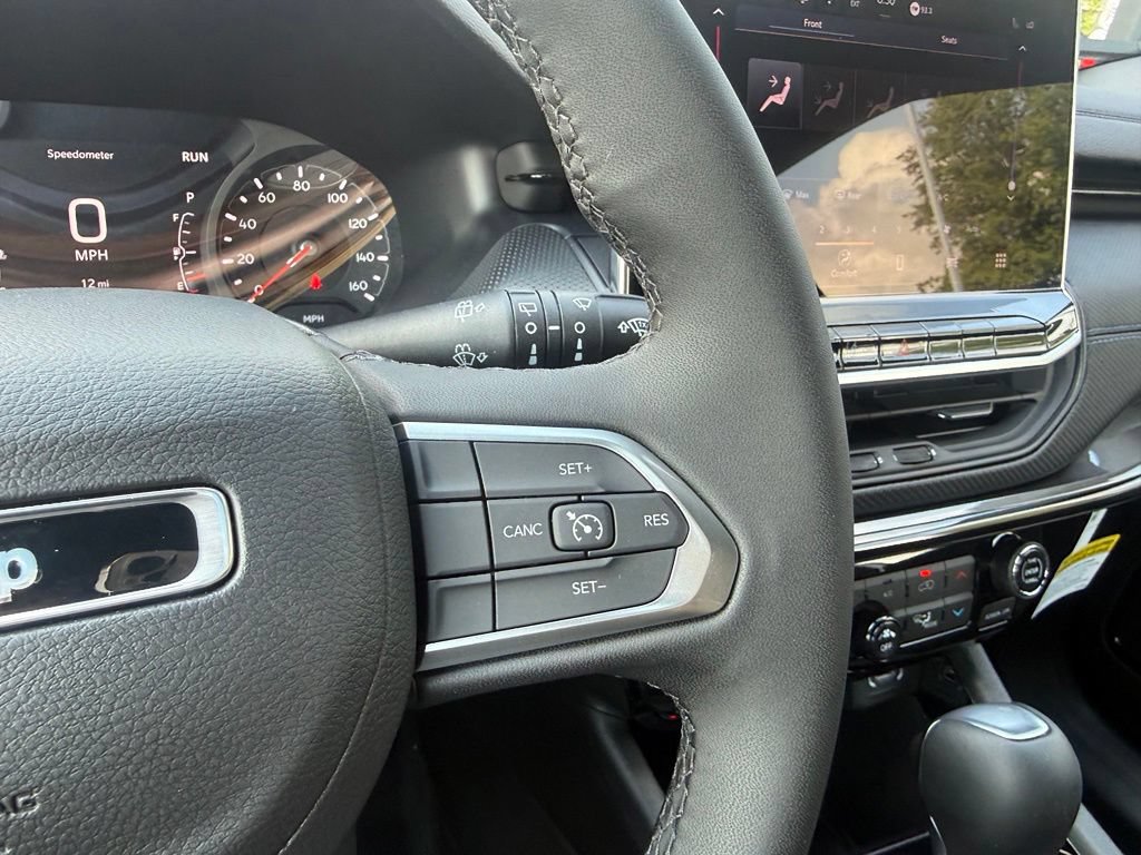 New 2026 Jeep Compass Latitude AWD/4WD image 18