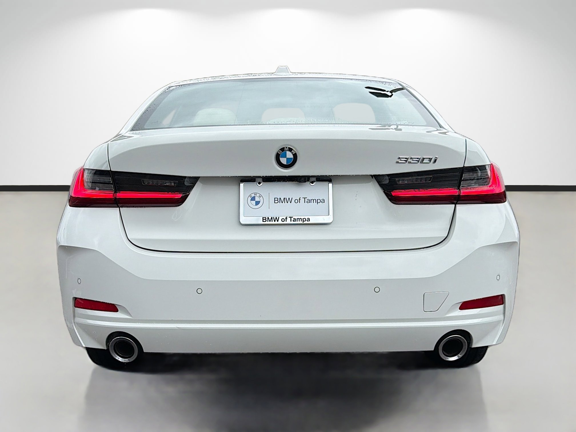 Used 2025 BMW 330i Sedan w/ Convenience Package image 4