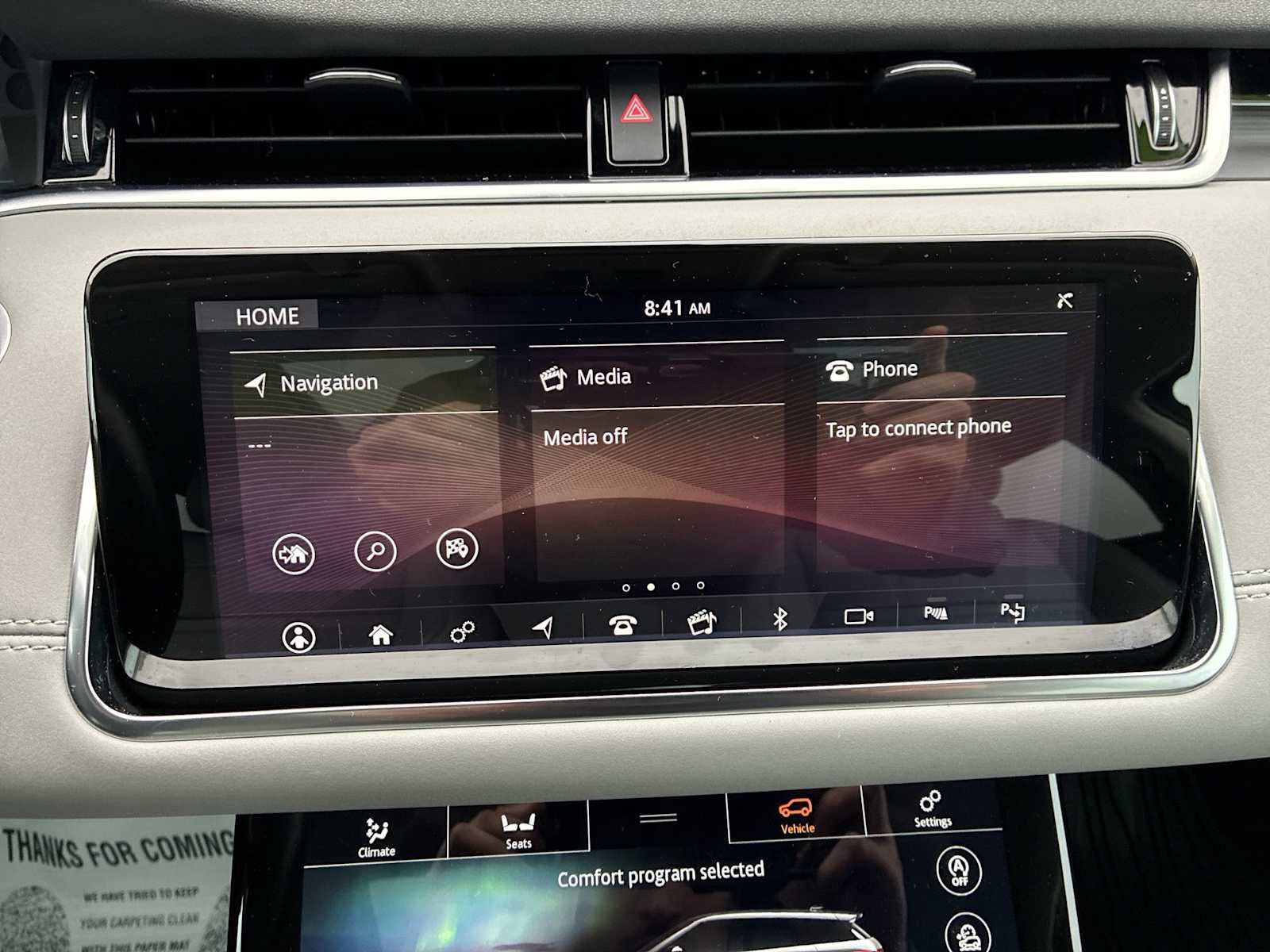 Used 2020 Land Rover Range Rover Evoque SE image 13