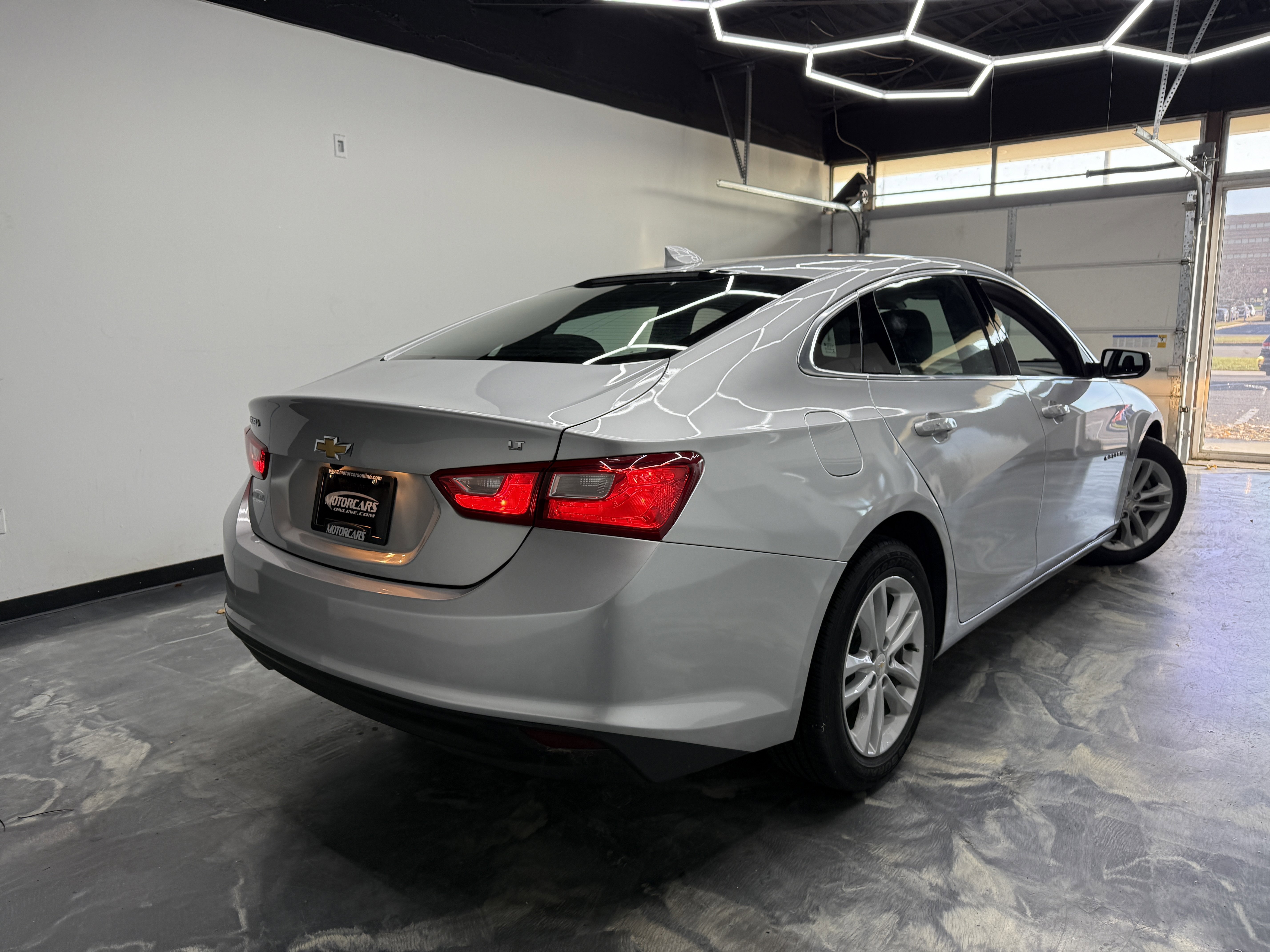Used 2018 Chevrolet Malibu LT image 5