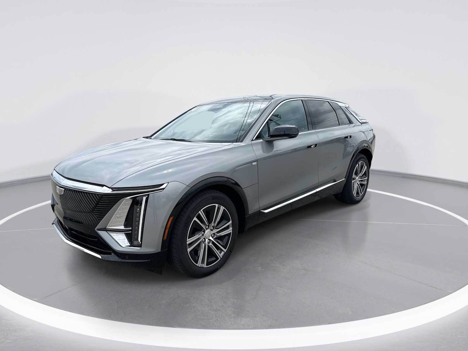 Certified 2024 Cadillac Lyriq Luxury AWD/4WD image 5