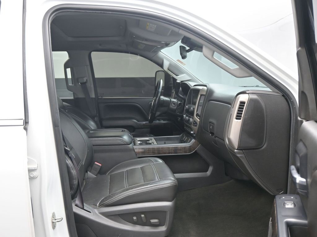 Used 2015 GMC Sierra 3500 Denali w/ Duramax Plus Package image 10