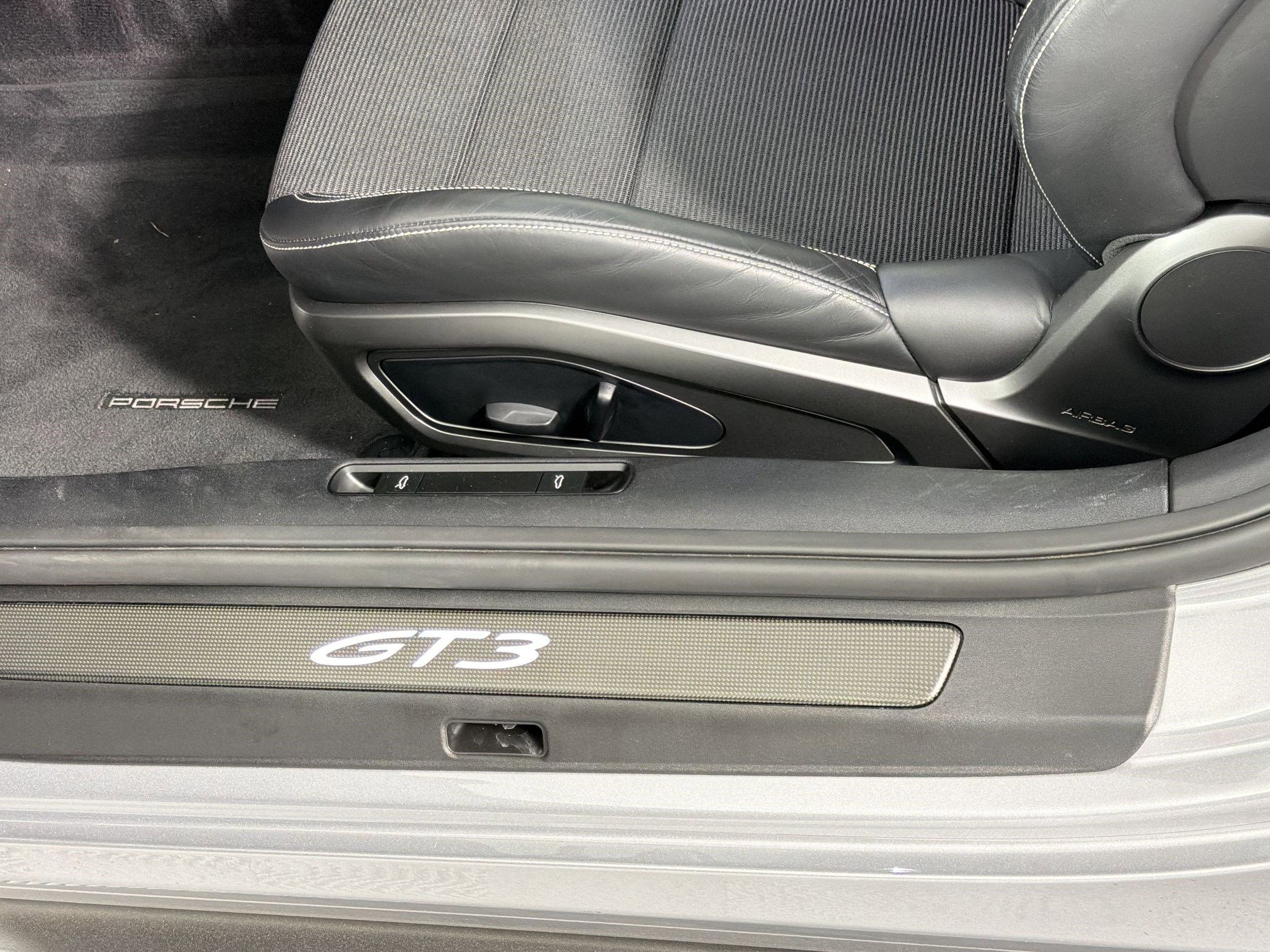 Certified 2023 Porsche 911 GT3 RWD image 16