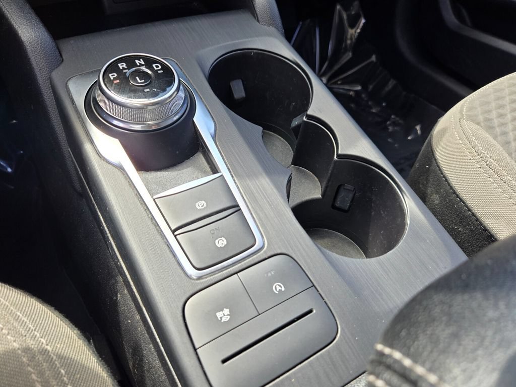 Used 2022 Ford Escape SE w/ Convenience Package FWD image 17