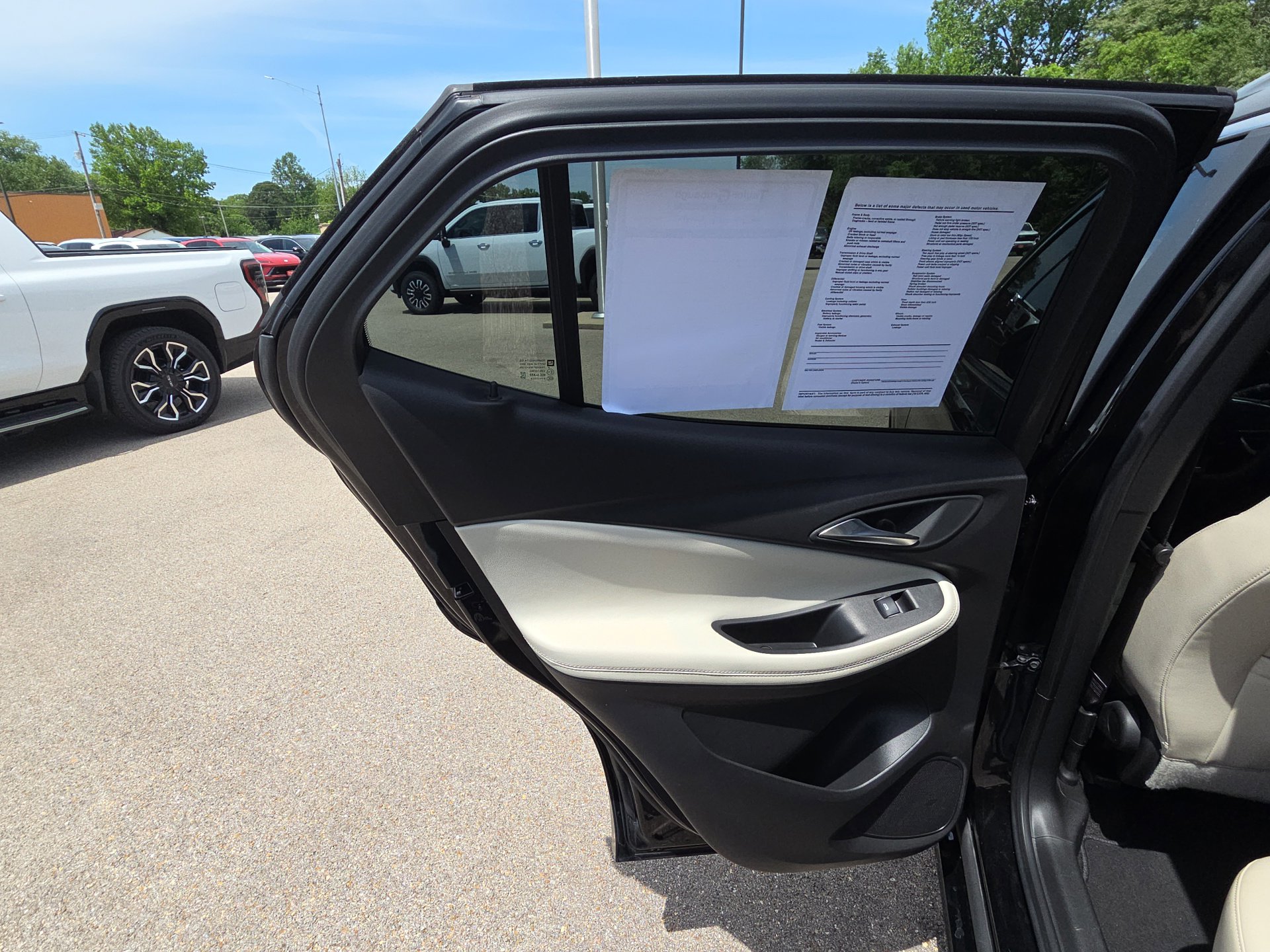 Certified 2024 Buick Encore GX Sport Touring FWD image 26