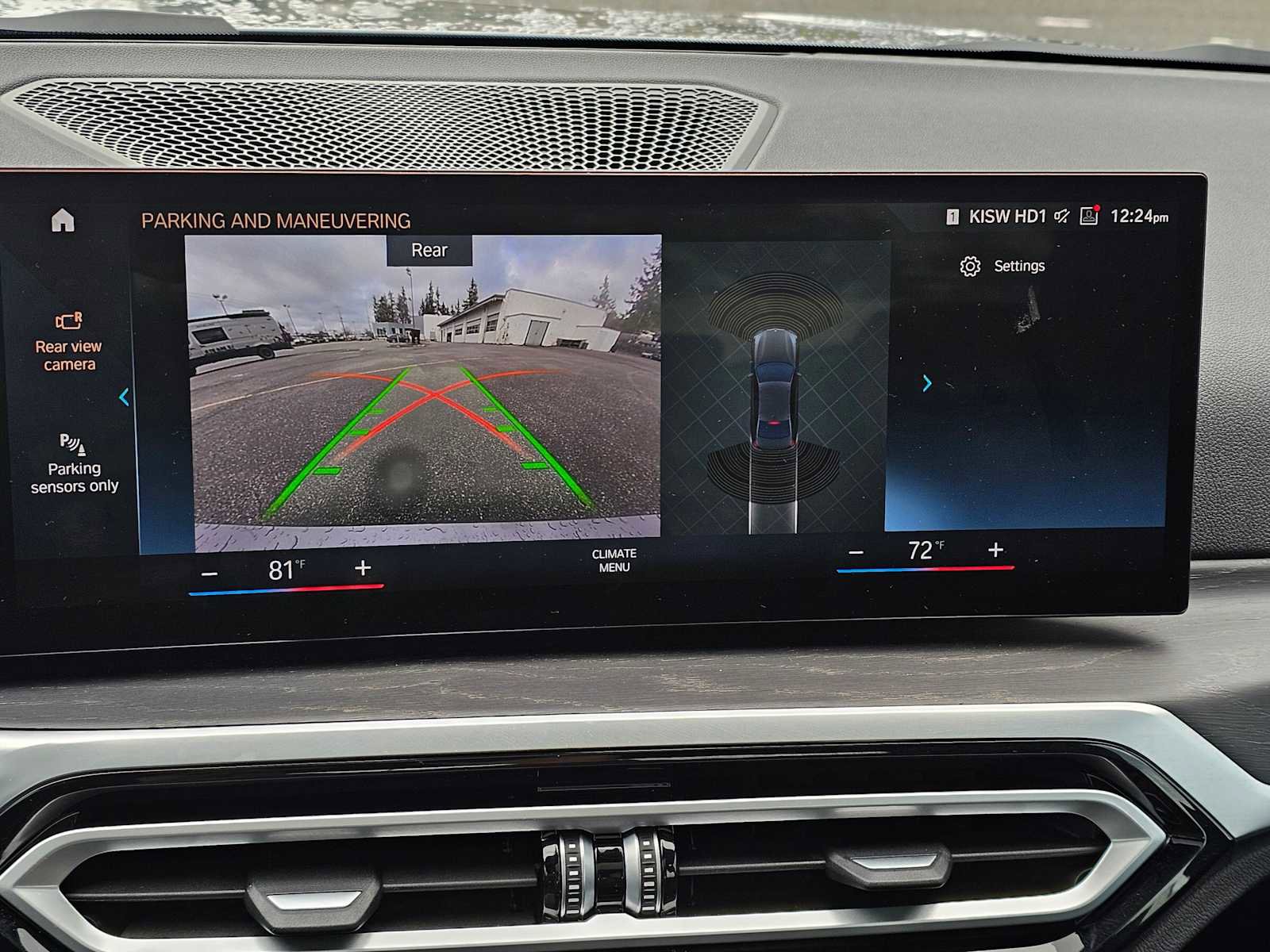 Used 2024 BMW 330i xDrive Sedan w/ Convenience Package image 29