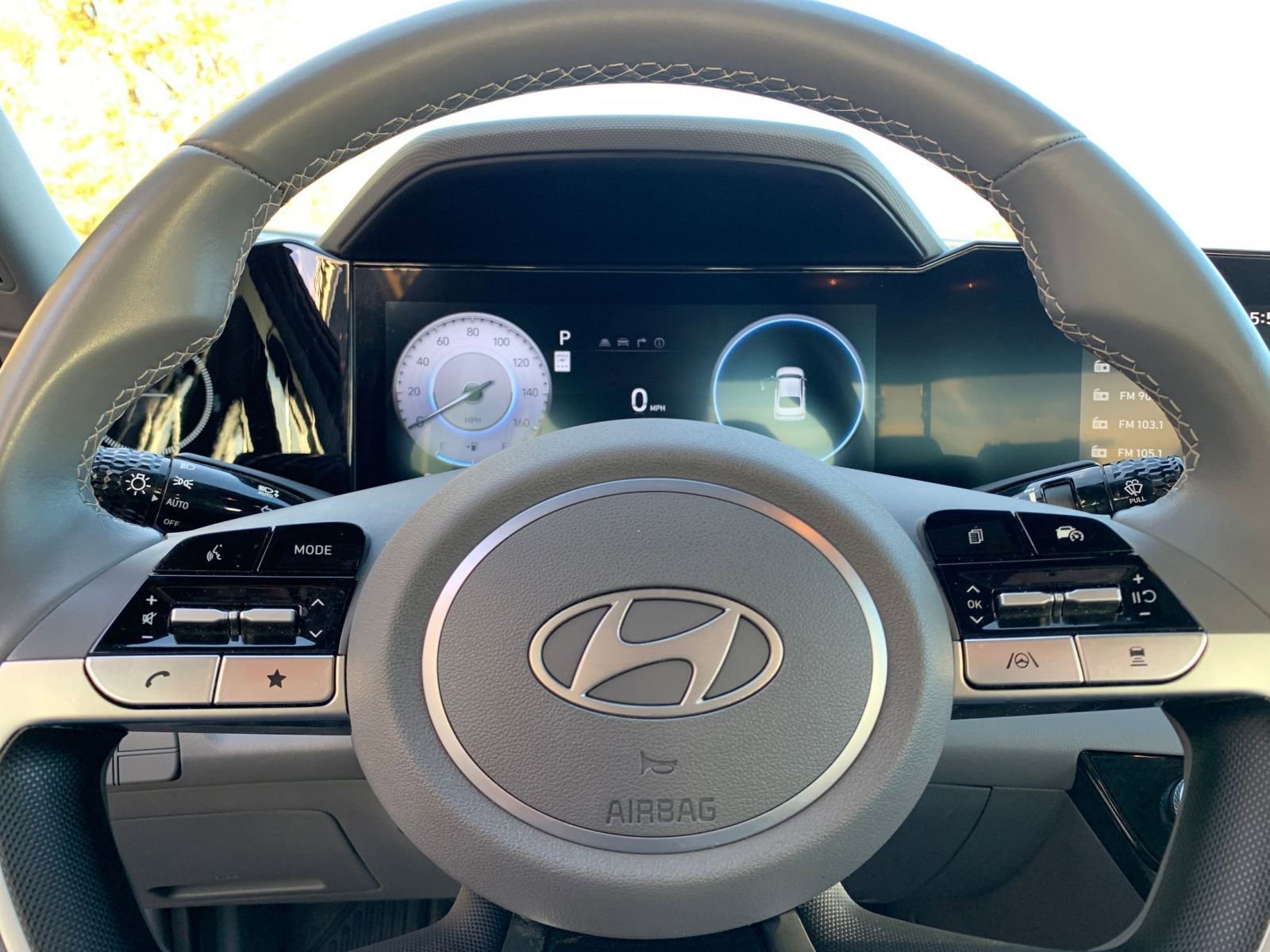 Used 2025 Hyundai Elantra SEL image 25