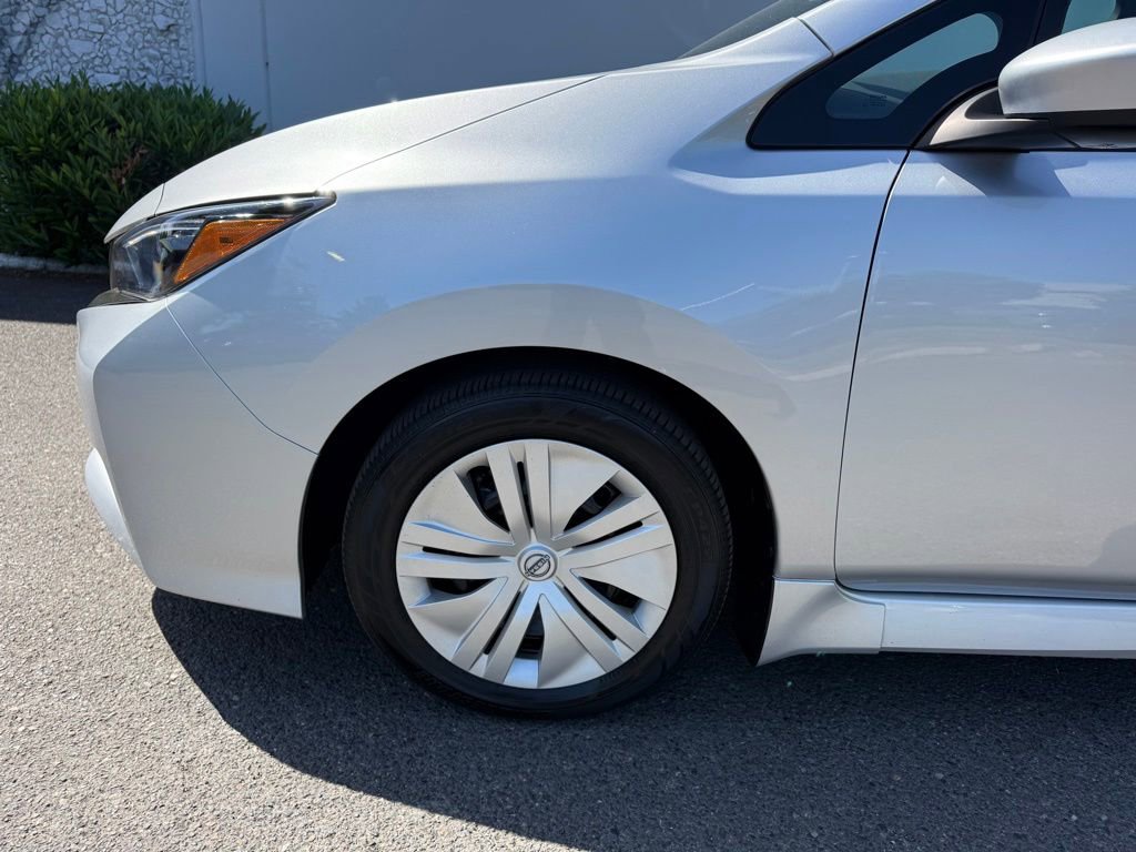 Used 2024 Nissan Leaf S FWD image 12