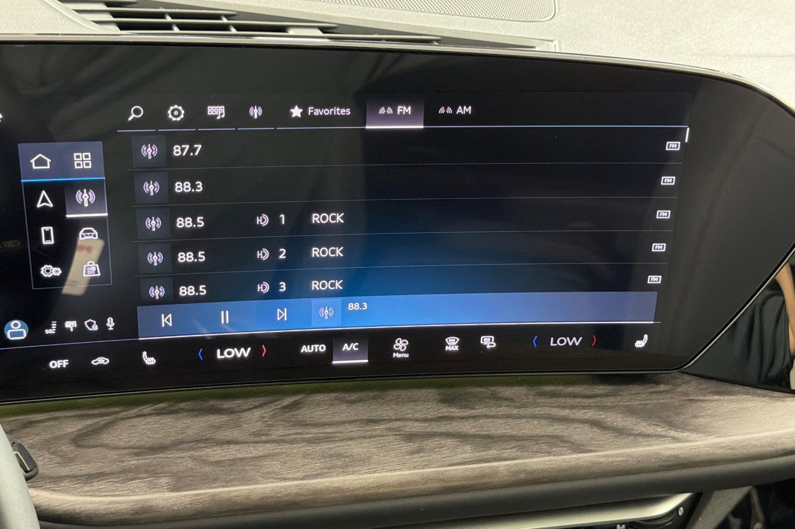 Used 2025 Audi Q5 Premium Plus w/ Premium Plus AWD/4WD image 17