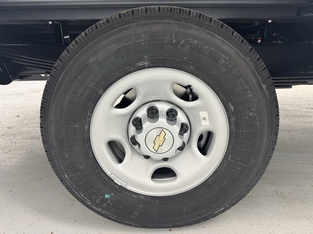 New 2026 Chevrolet Express 3500 w/ Power Convenience Package image 35