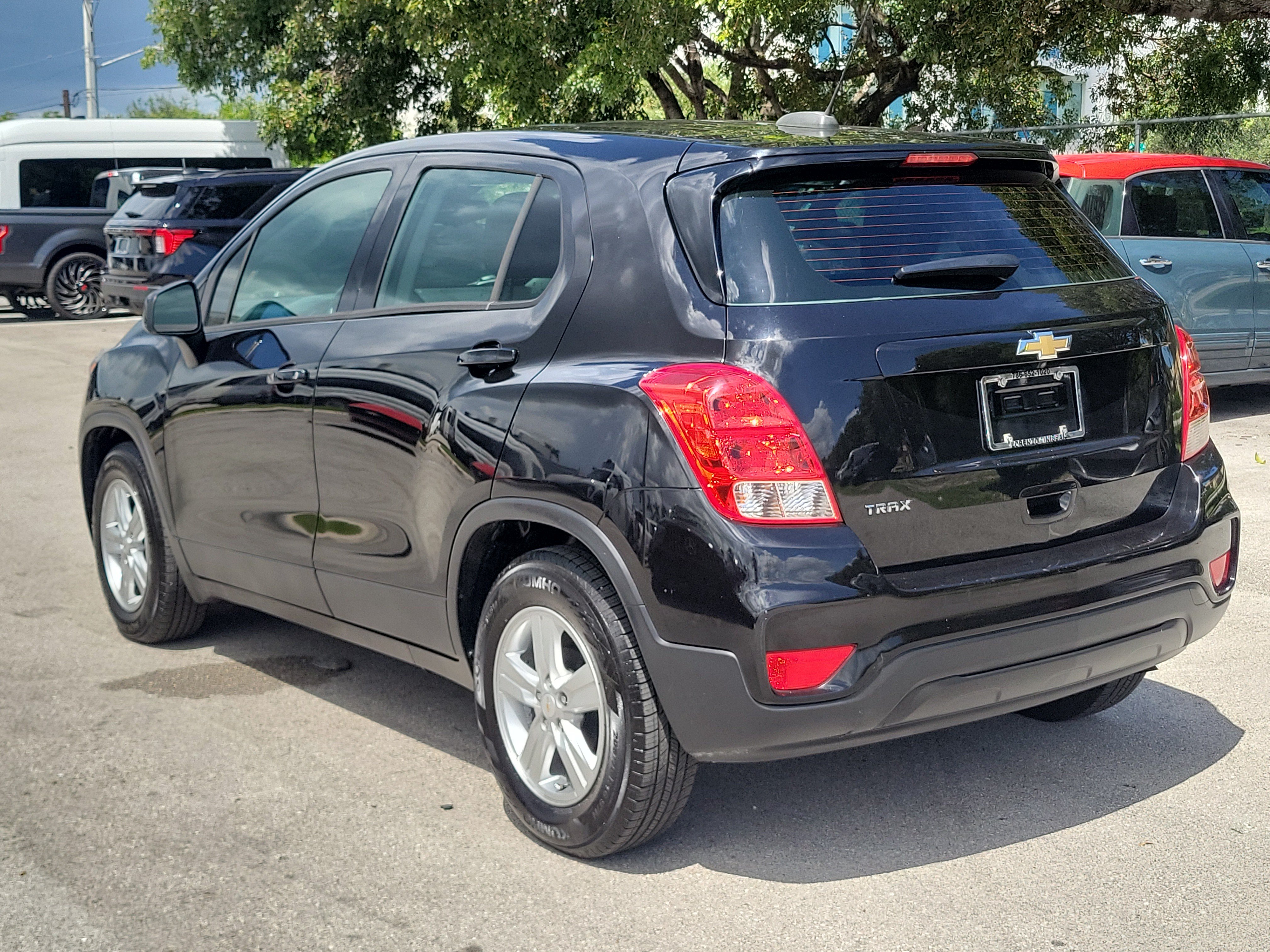 Used 2020 Chevrolet Trax LS FWD image 7