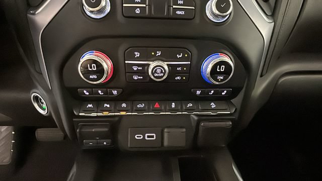 Used 2020 GMC Sierra 1500 SLT w/ SLT Premium Plus Package AWD/4WD image 22