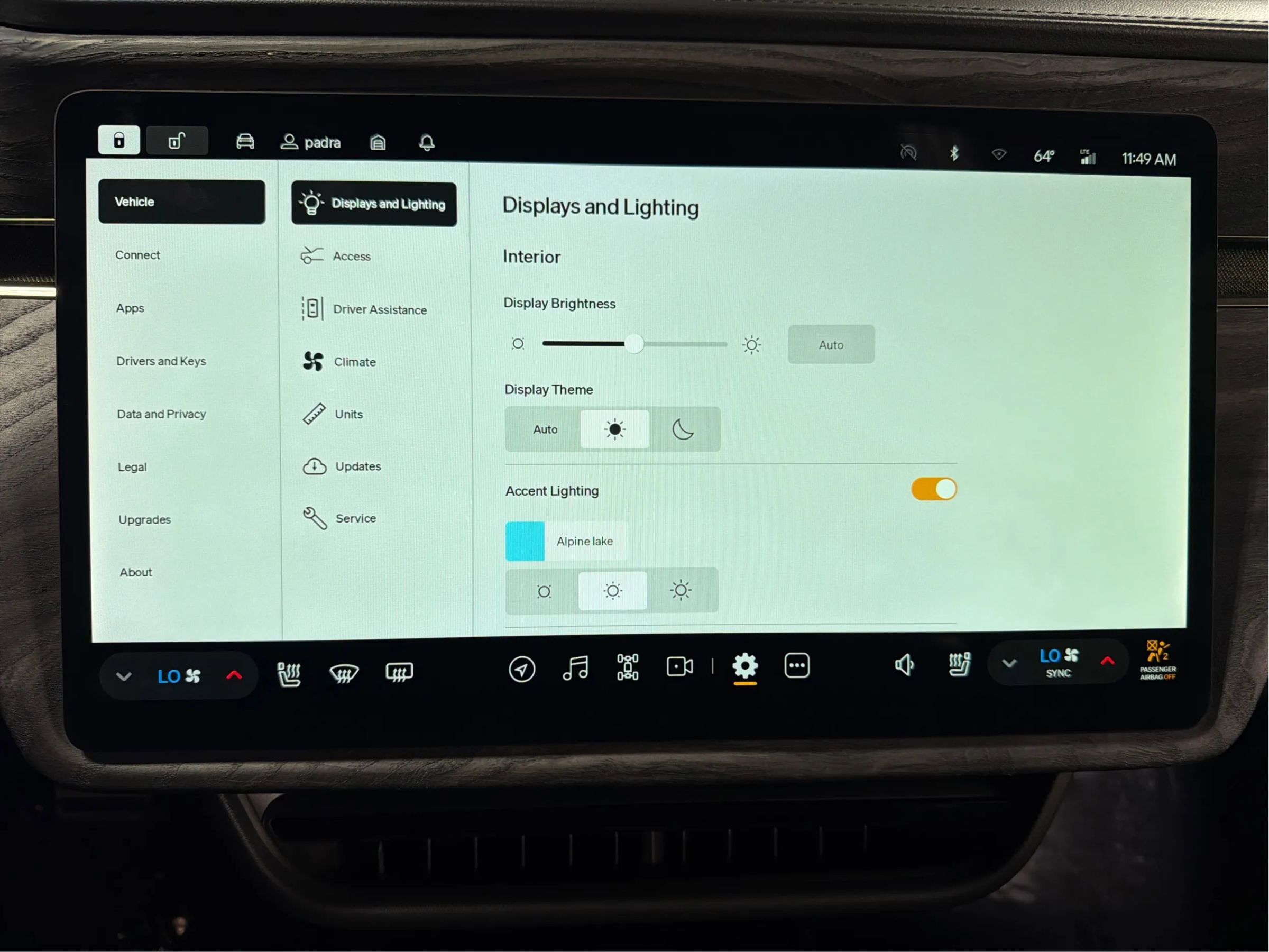 Used 2022 Rivian R1T Adventure image 13