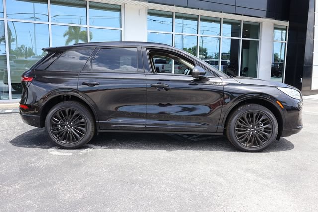 New 2025 Lincoln Corsair Reserve w/ Equipment Group 202A AWD/4WD image 8