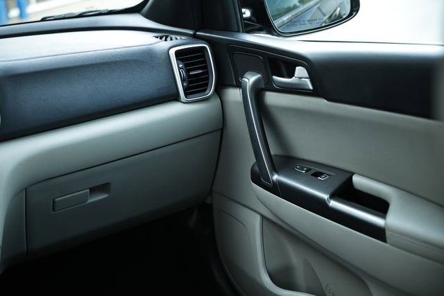 Used 2022 Kia Sportage Nightfall Edition image 30