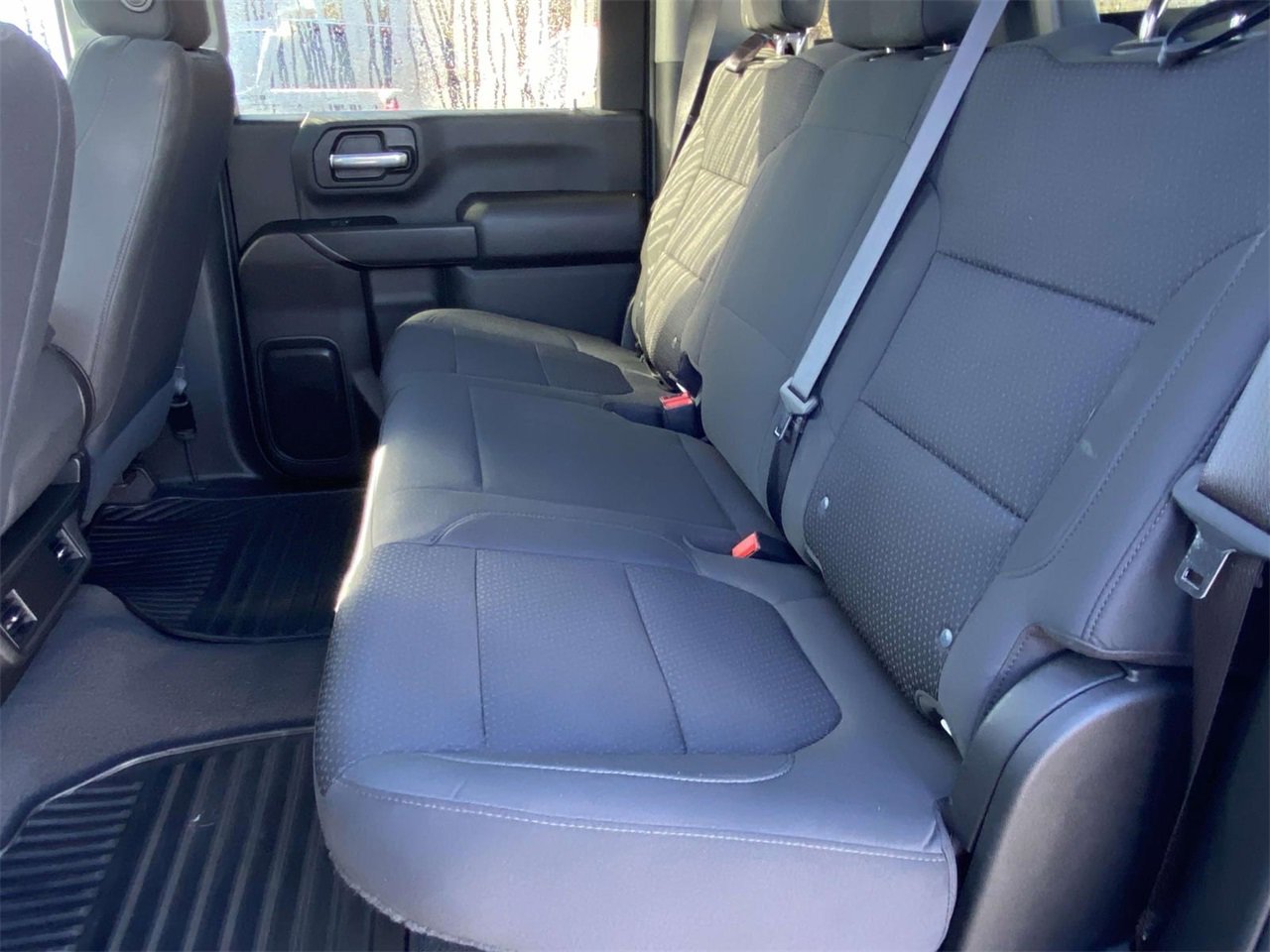 Used 2023 Chevrolet Silverado 2500 Custom w/ Custom Convenience Package image 11