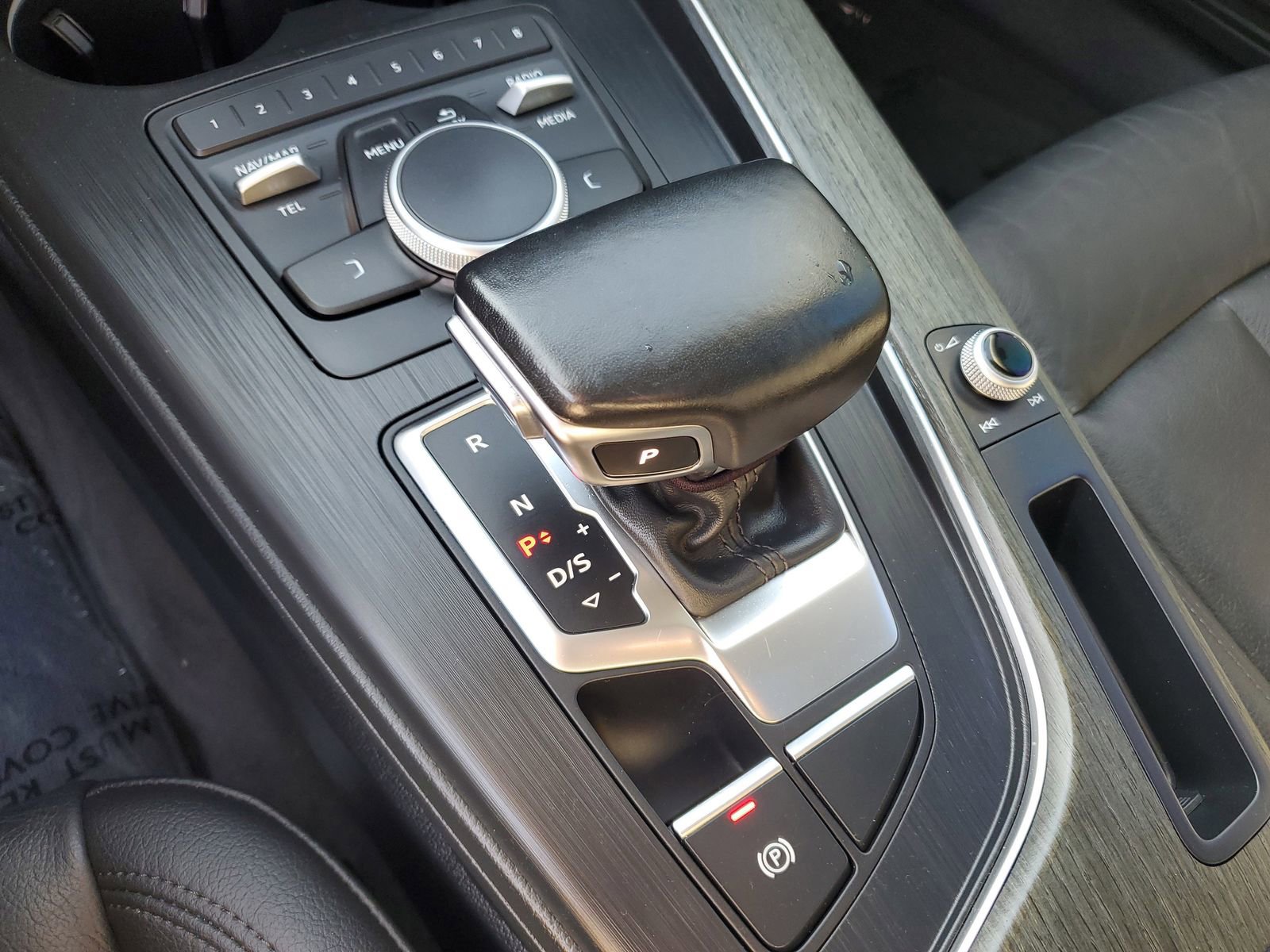 Used 2019 Audi A4 2.0T Premium image 25