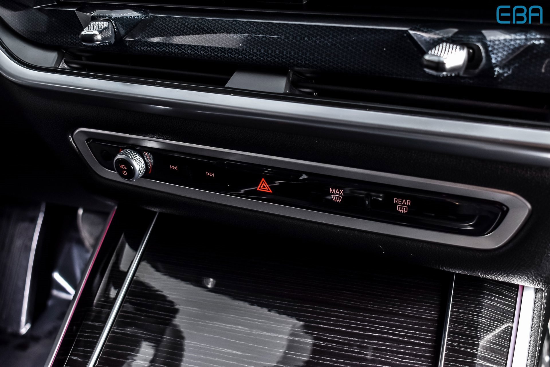 Used 2025 BMW X5 xDrive50e w/ M Sport Package image 27