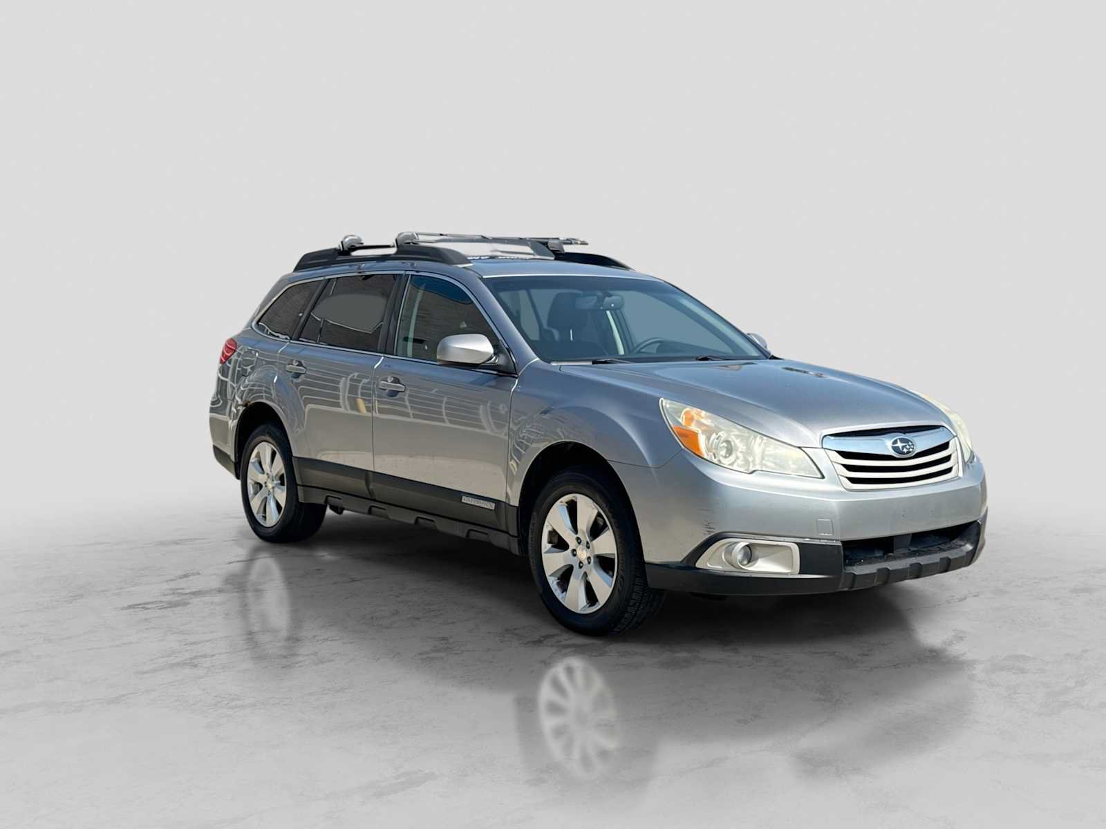 Used 2010 Subaru Outback 2.5i Premium AWD/4WD image 8