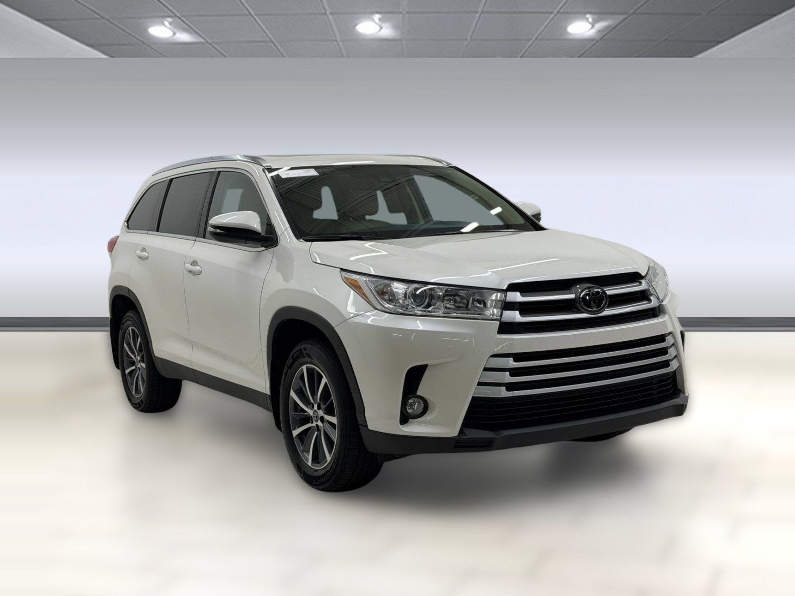 Used 2019 Toyota Highlander XLE AWD/4WD image 6