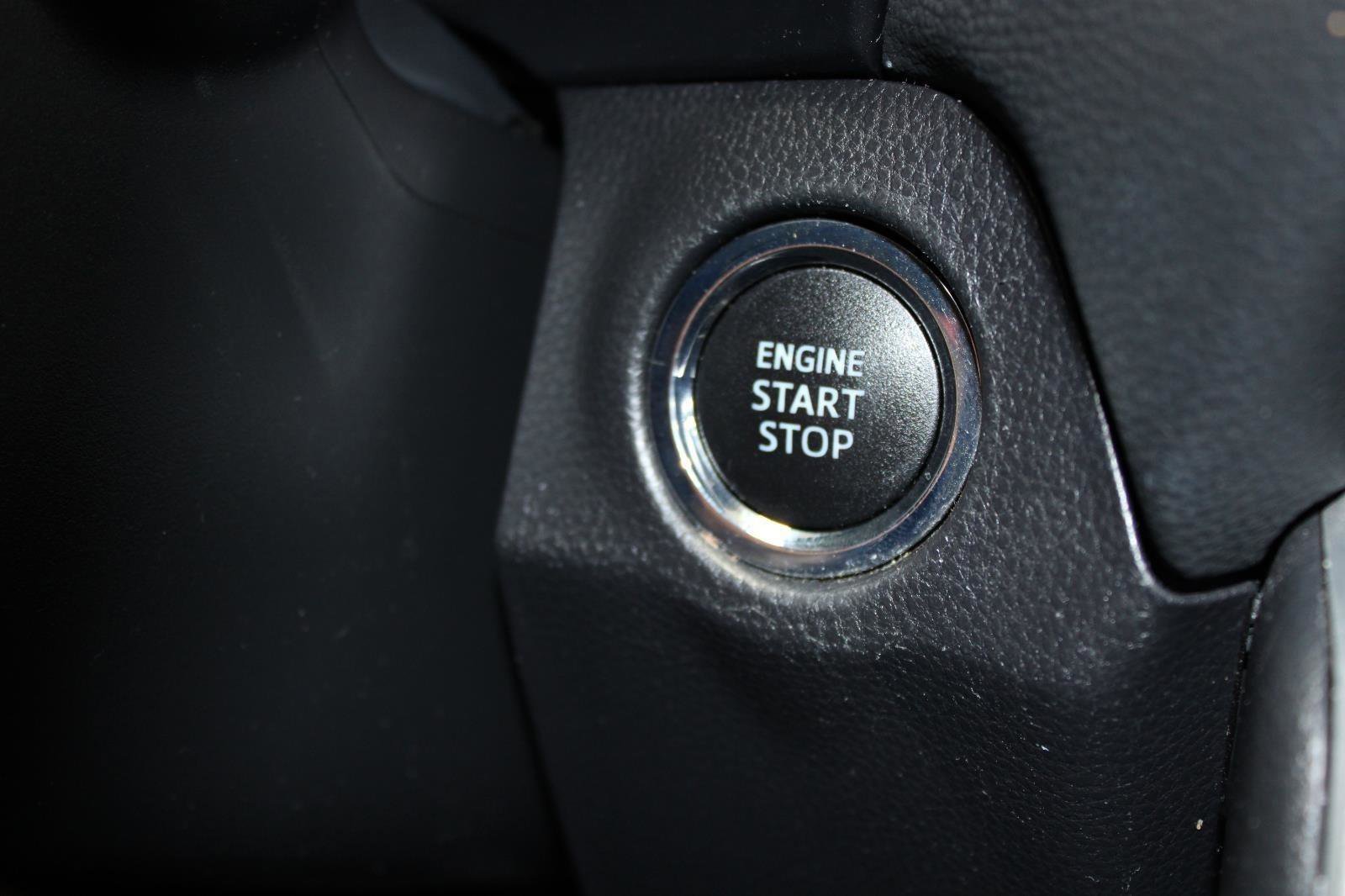 Used 2022 Toyota RAV4 XLE FWD image 22