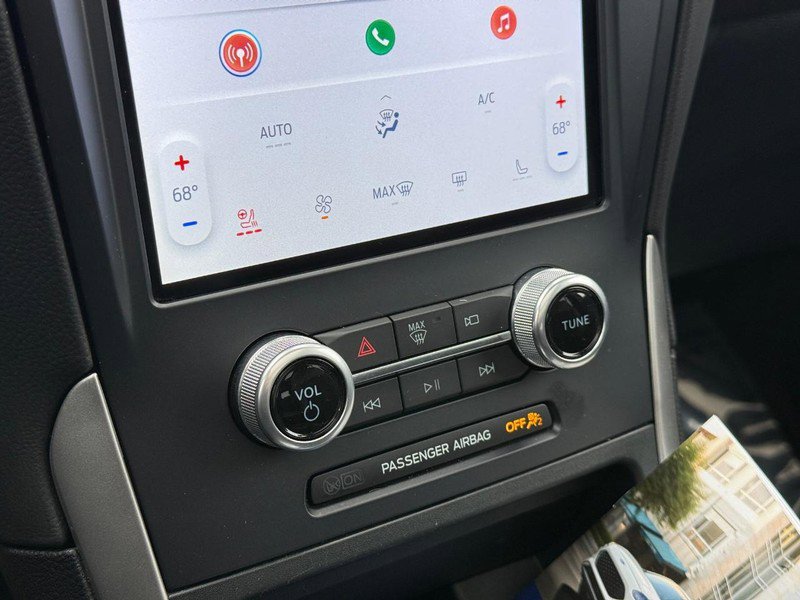 Certified 2023 Ford Edge ST-Line w/ Class II Trailer Tow Package image 27