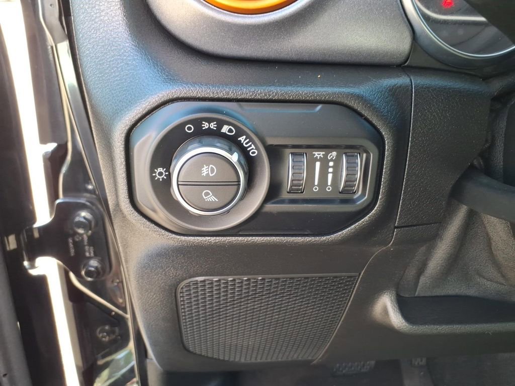 Used 2021 Jeep Gladiator Mojave image 18