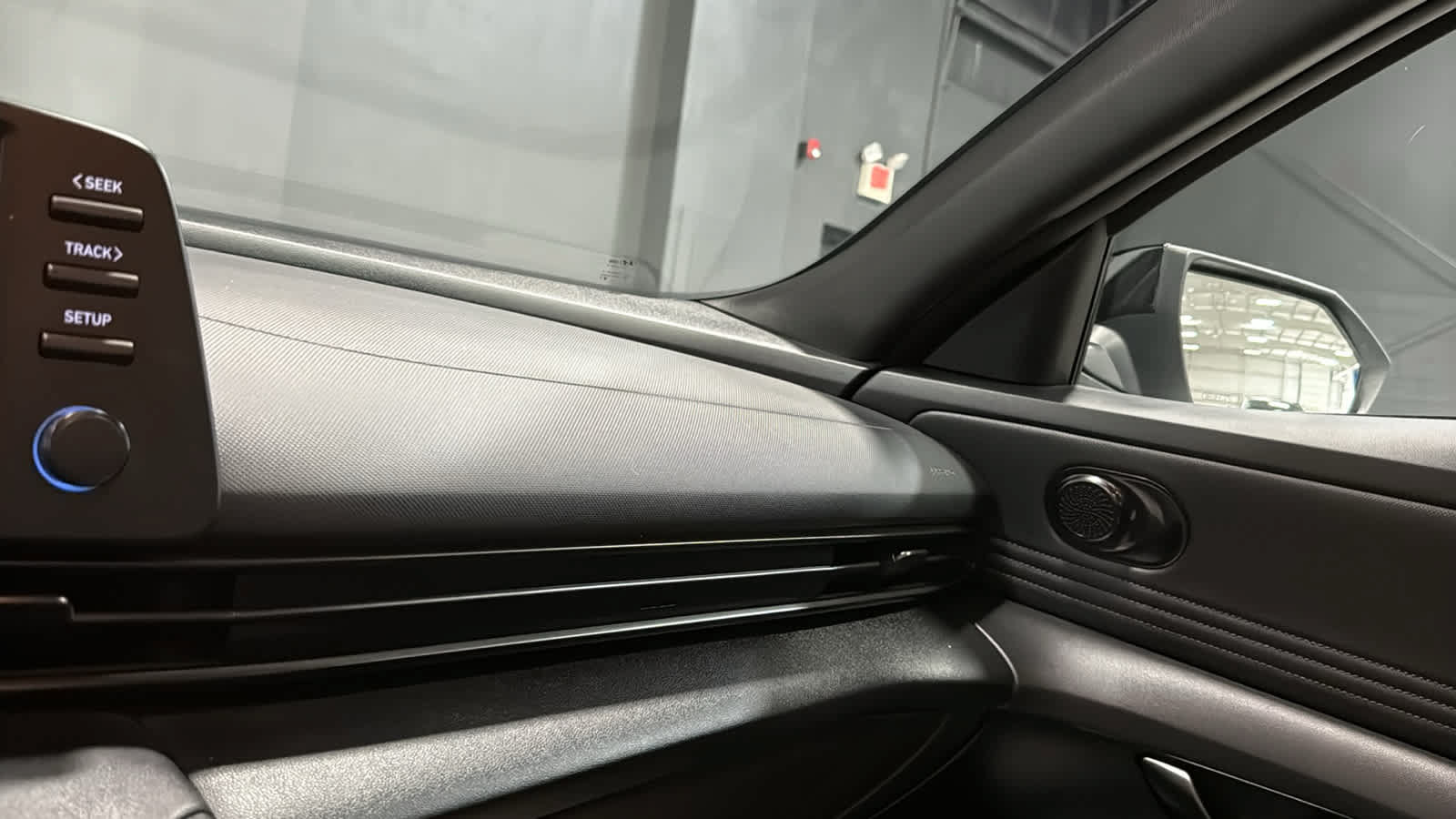 Used 2025 Hyundai Elantra Sport FWD image 18