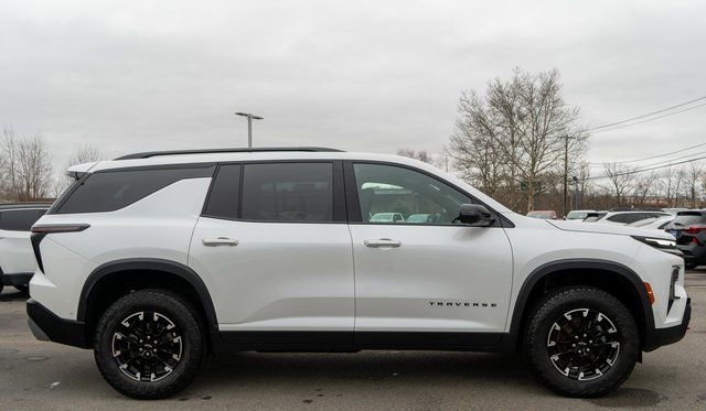 Used 2024 Chevrolet Traverse Z71 w/ Enhanced Driving Package image 5