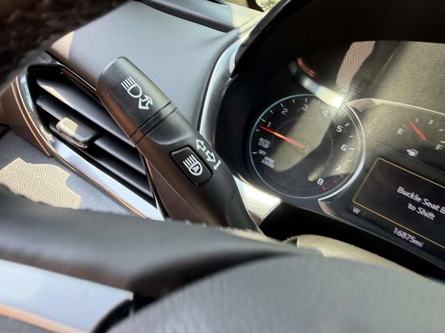 Certified 2023 Chevrolet Traverse LT FWD image 31