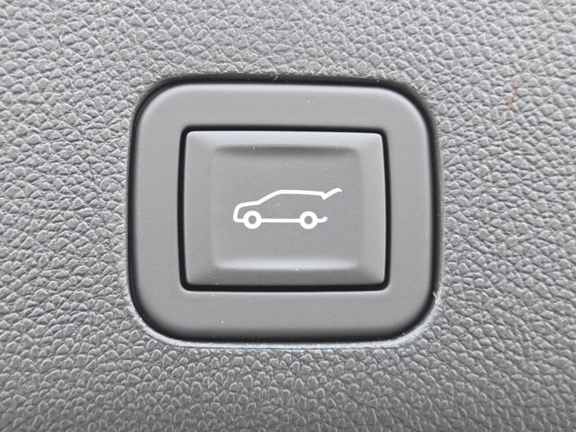 New 2026 GMC Yukon Elevation w/ Elevation Premium Package AWD/4WD image 23