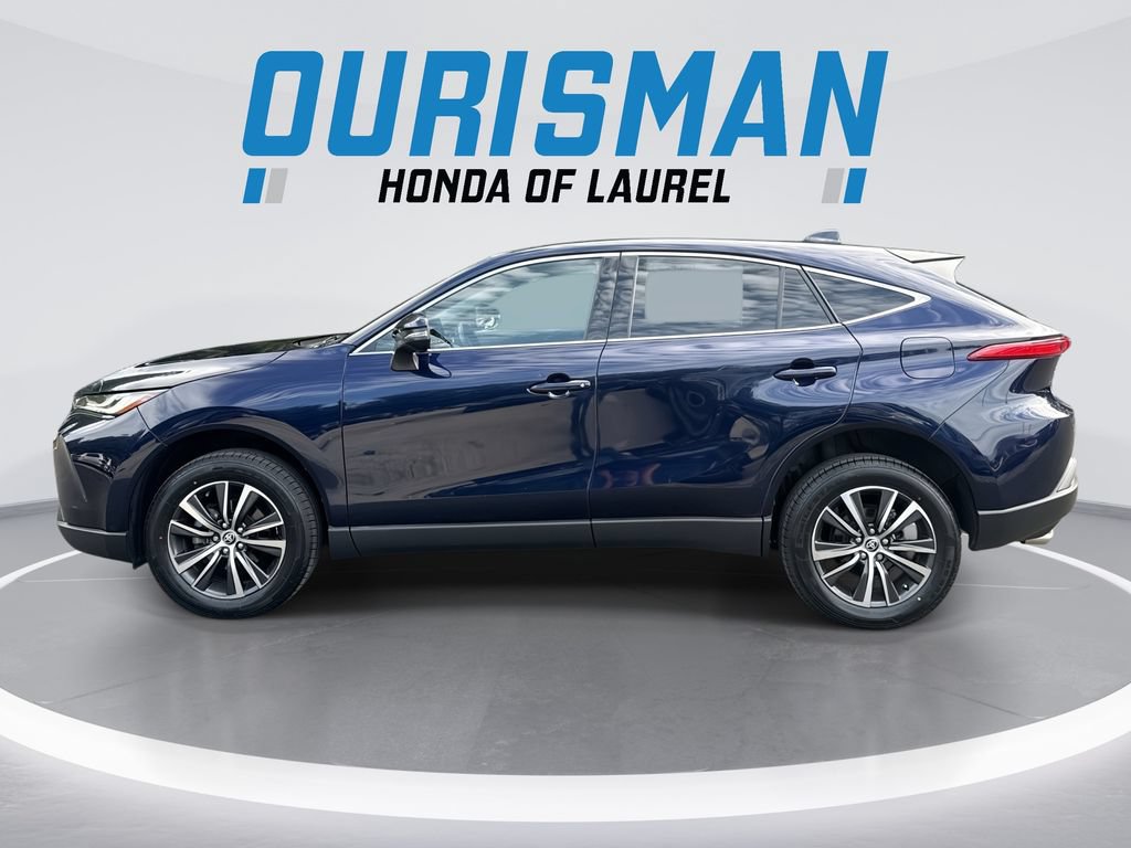 Used 2023 Toyota Venza LE AWD/4WD image 5