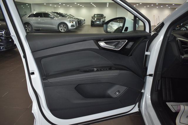 Used 2023 Audi Q4 e-tron Prestige image 33