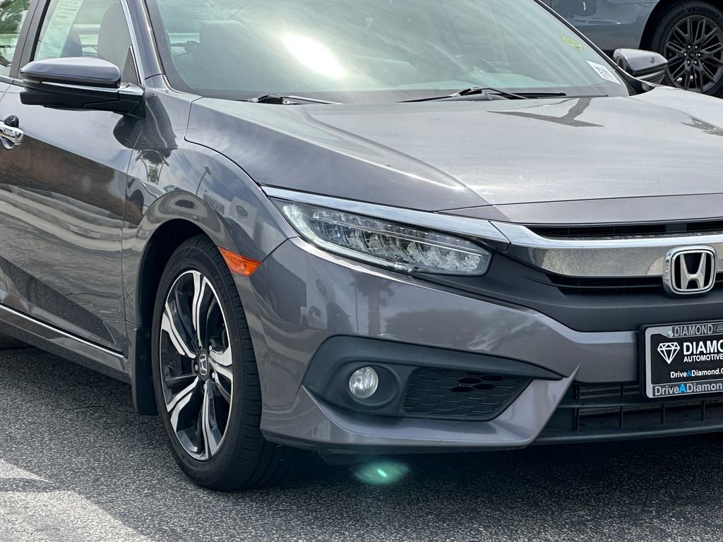Used 2018 Honda Civic Touring image 9