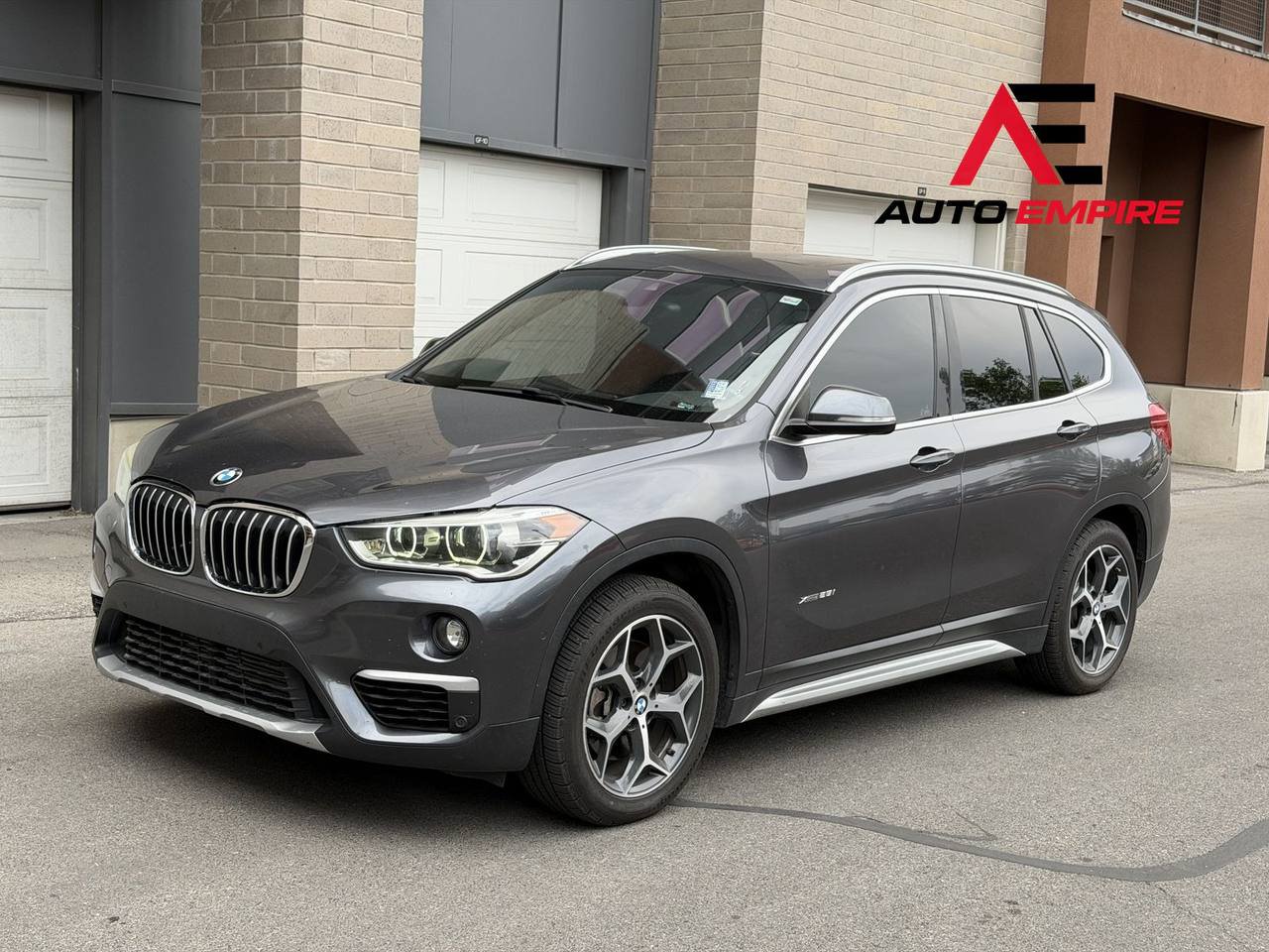 Used 2017 BMW X1 xDrive28i w/ Premium Package AWD/4WD image 1