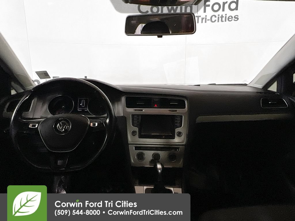 Used 2015 Volkswagen Golf S FWD image 7