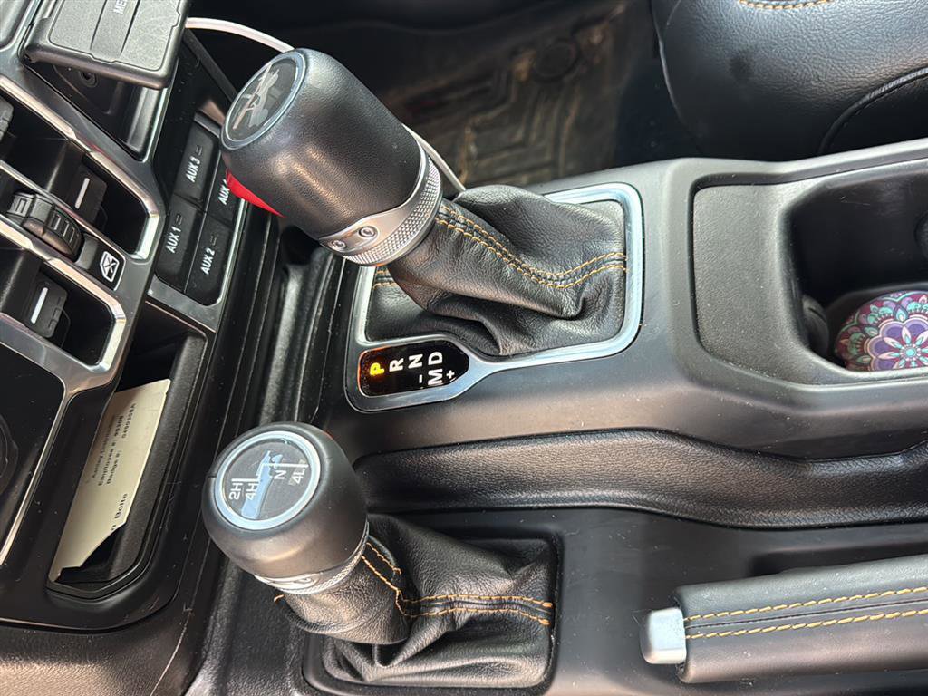 Used 2023 Jeep Wrangler Unlimited Sahara AWD/4WD image 25