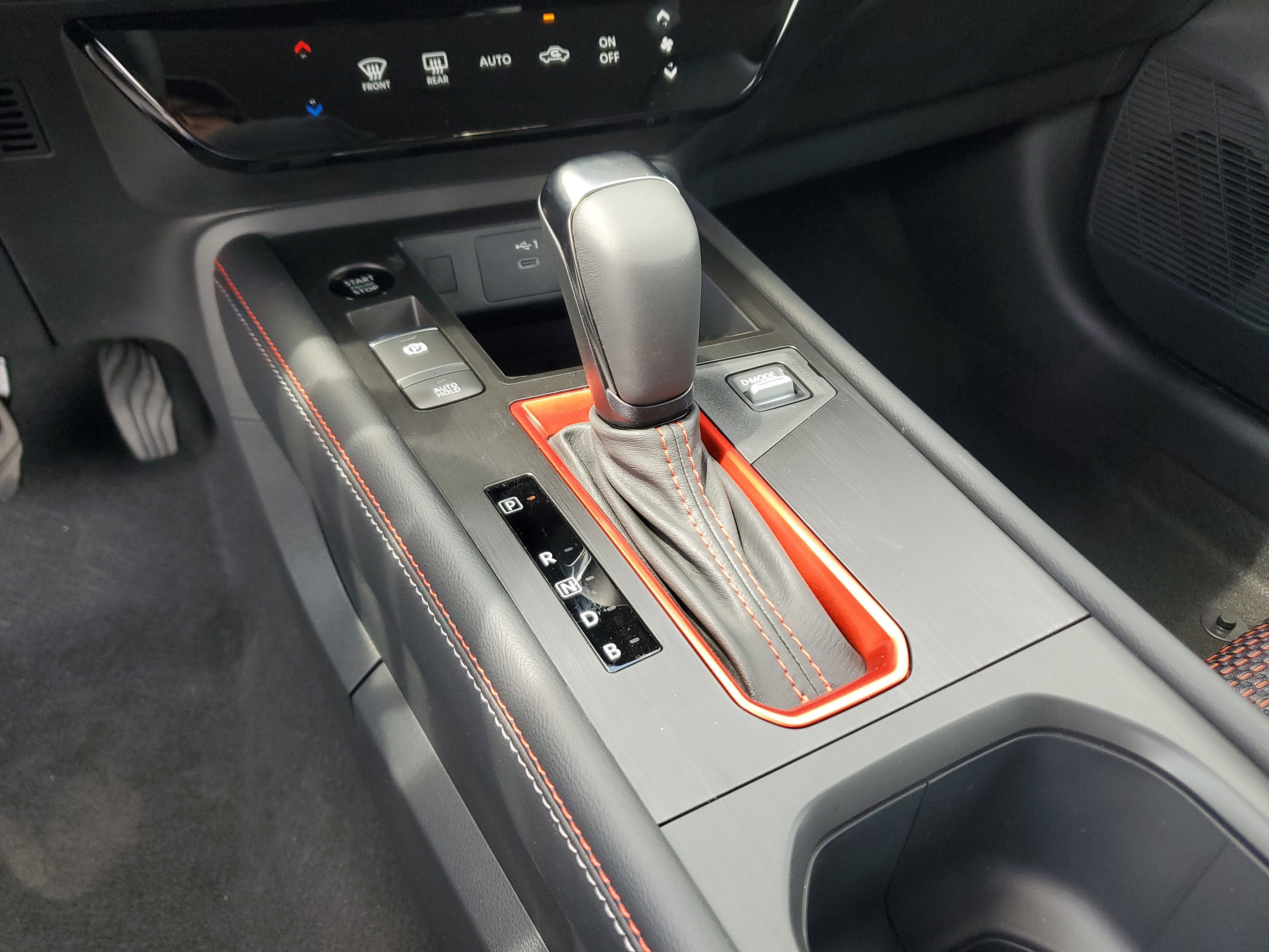 New 2026 Nissan Kicks SR FWD image 17