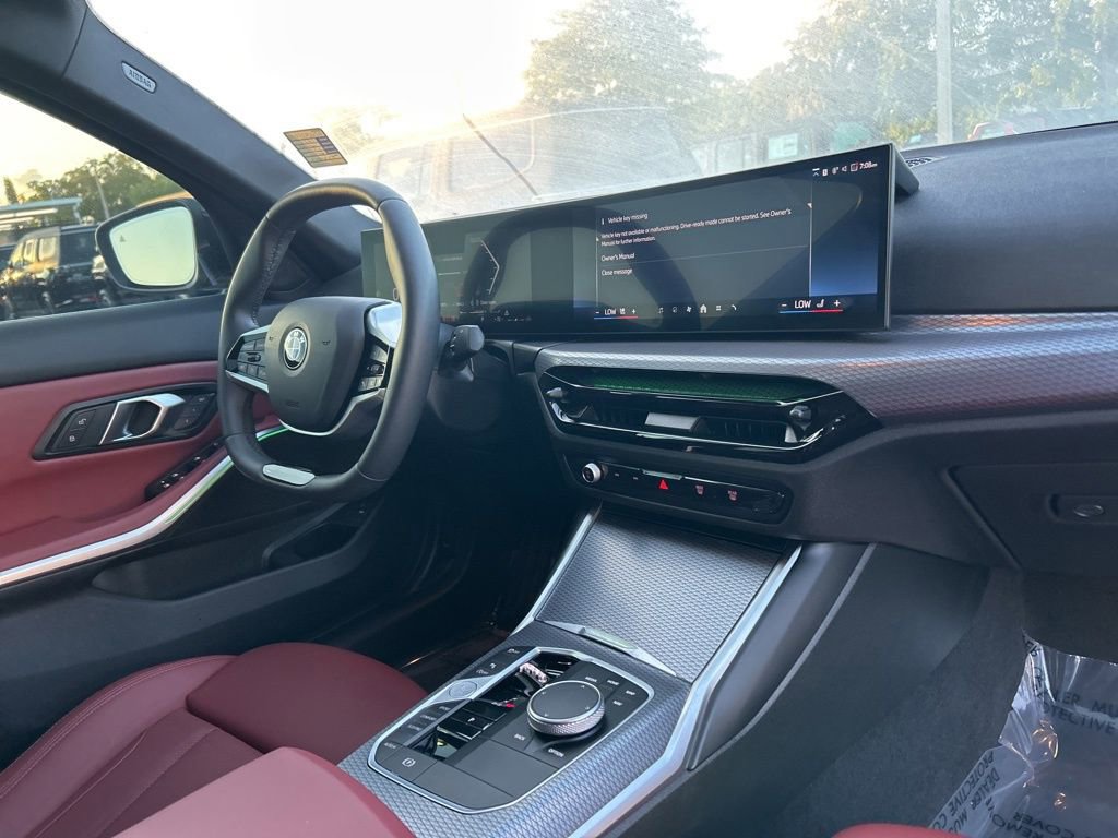 Used 2025 BMW 330i xDrive Sedan AWD/4WD image 24