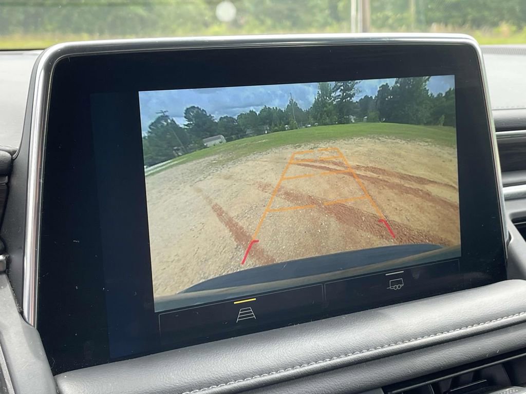 Used 2023 Chevrolet Suburban LT image 25